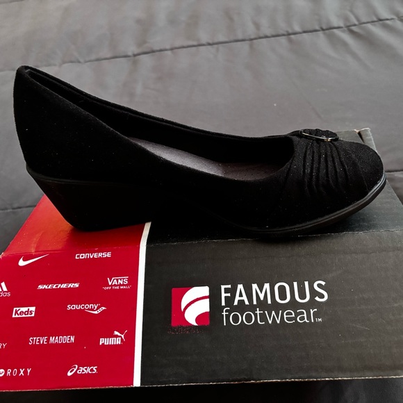 Black suede Wedge heels size 7.5 - Picture 2 of 8